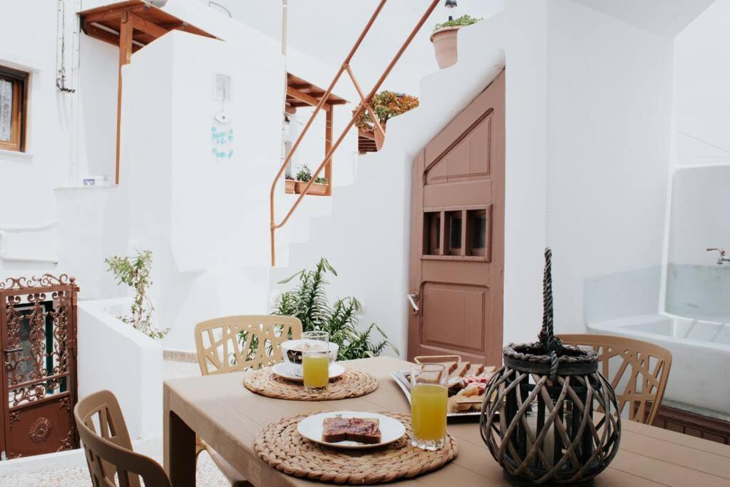Castlevania- Traditional House In The Castle Naxos City Luaran gambar